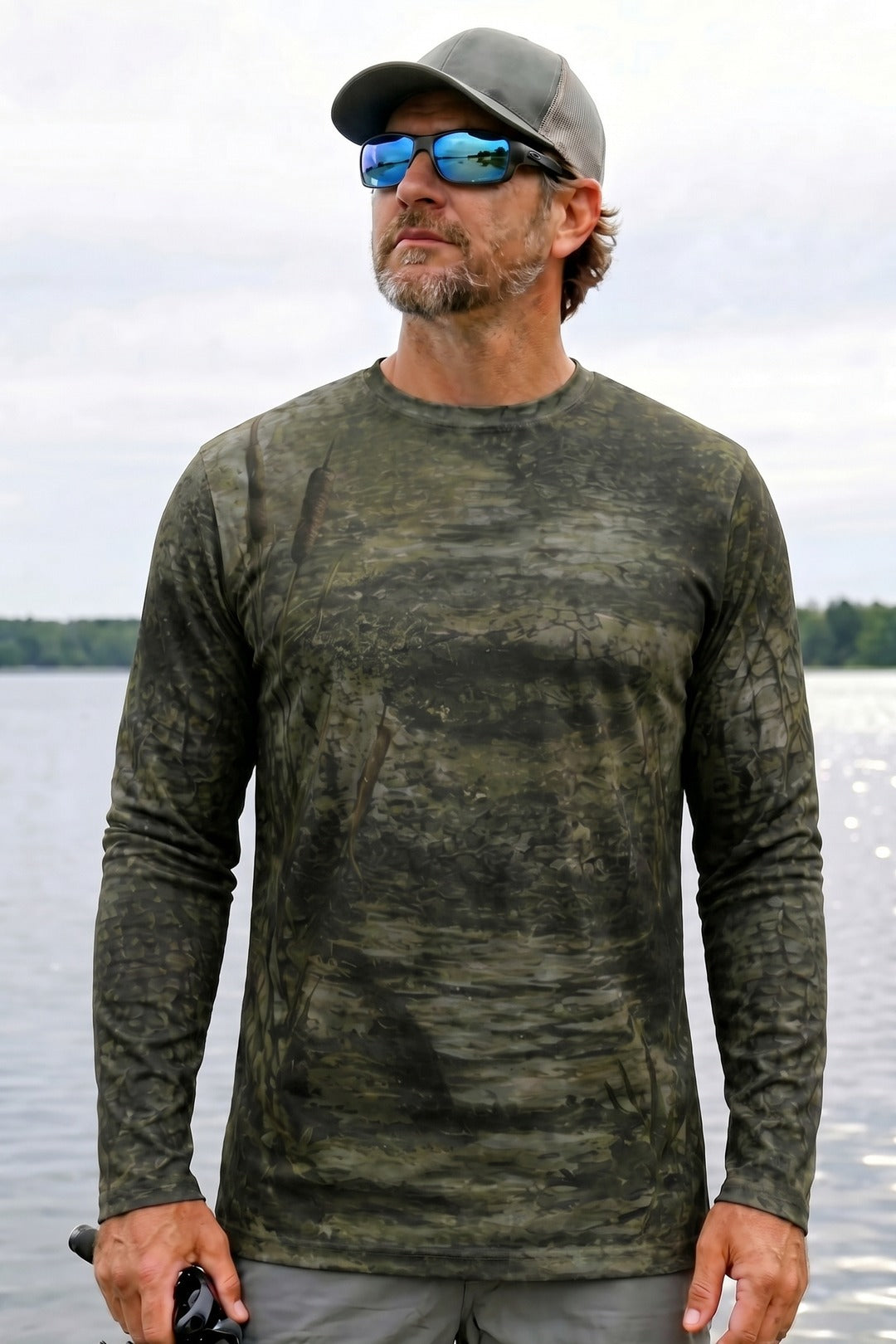 Performance Fishing Long Sleeve - Bayou Ambush Gator - AOF113 lifestyle opposite side