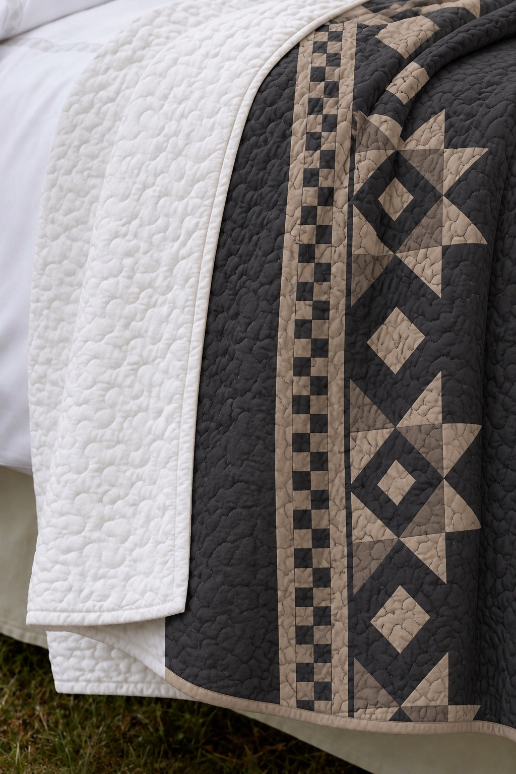 Charcoal Lodge Whitetail Medallion Quilt Set
