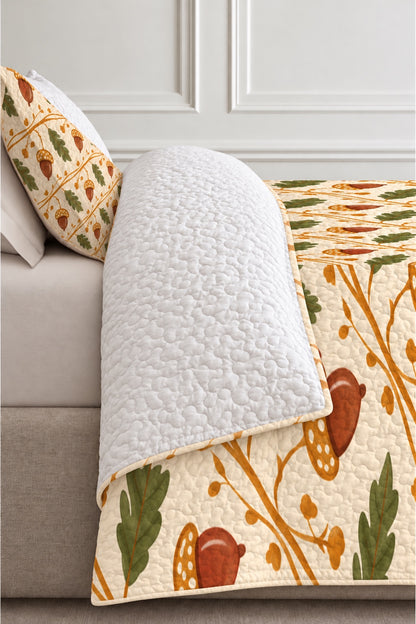 Golden Acorn Trellis Quilt Set
