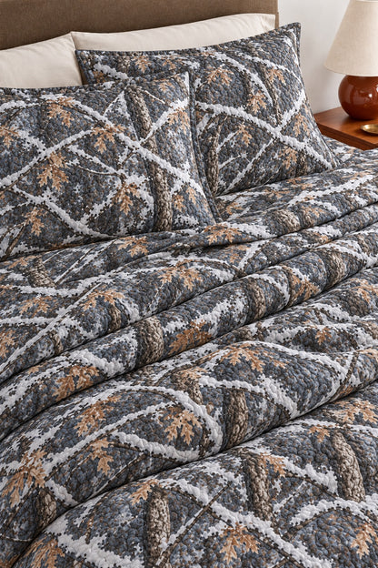 Snow Timber Whitetail Quilt Set